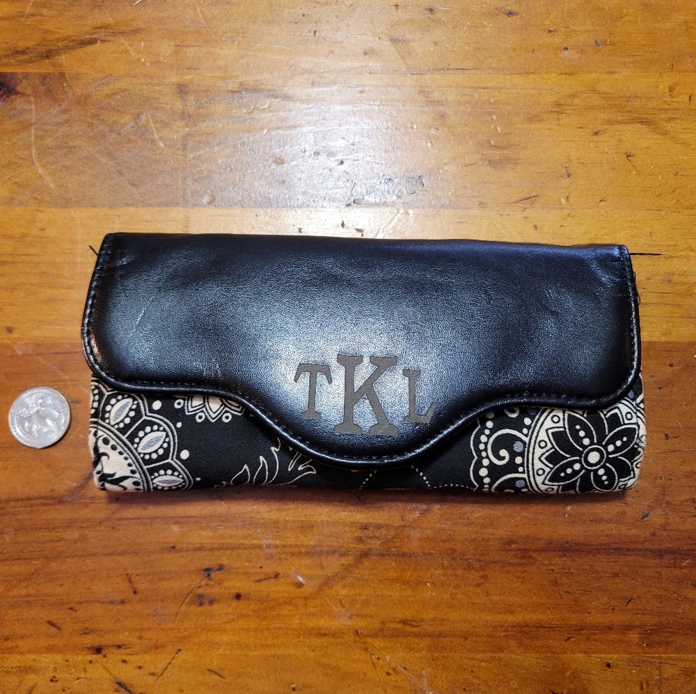 Thirty One TKL wallet
